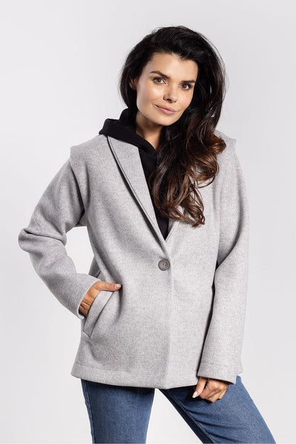 Stylish women's corduroy jacket from awama, showcasing a loose fit and modern character for cooler days.