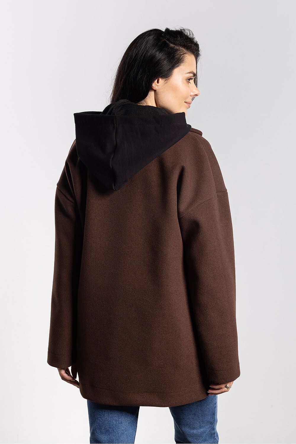 Luxurious oversized women's jacket by Awama, crafted from premium fabric with functional flap pockets ideal for everyday wear.