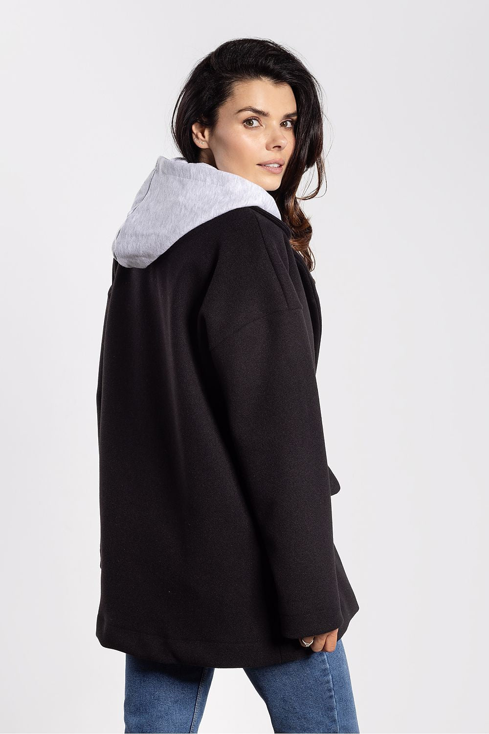 Complete your stylish ensemble with the awama oversized women's jacket, a perfect piece for cooler weather and trendy layering.