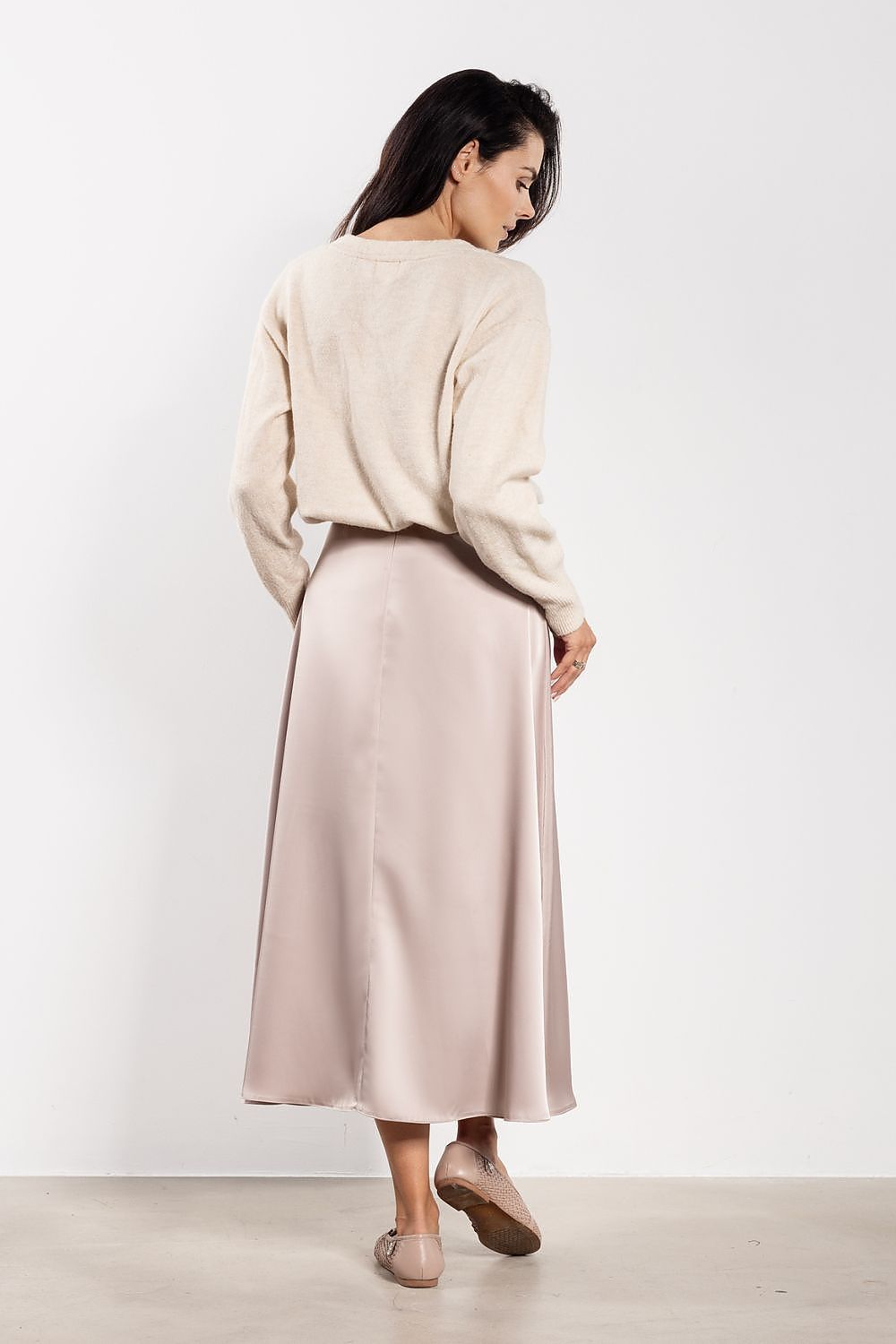 Elegant satin midi skirt by awama, featuring a luxurious flared cut and high waist, available in various sizes from S to XL, perfect for both formal and casual occasions.