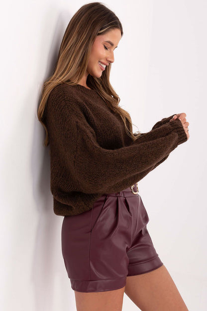 Sophisticated high-waist leather shorts by Rue Paris, crafted for modern women, Size EU 0, ideal for both daily wear and special occasions.