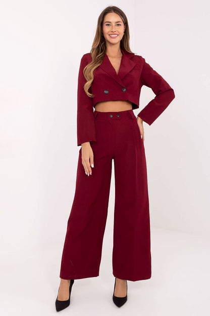 Elegant Rue Paris Women's Blazer, part of a stylish S/M set, featuring sophisticated lapels, buttoned design, and inserted shoulder pads for a feminine silhouette.