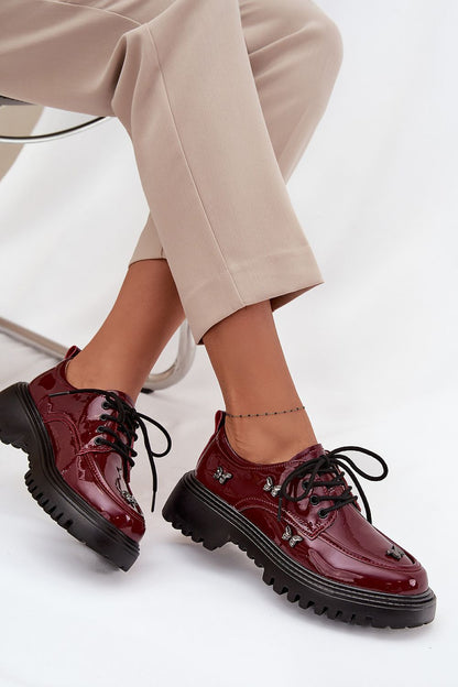 Artiker women's natural leather shoes displayed in various sizes EU 36-41, combining comfort with elegance for everyday styling.