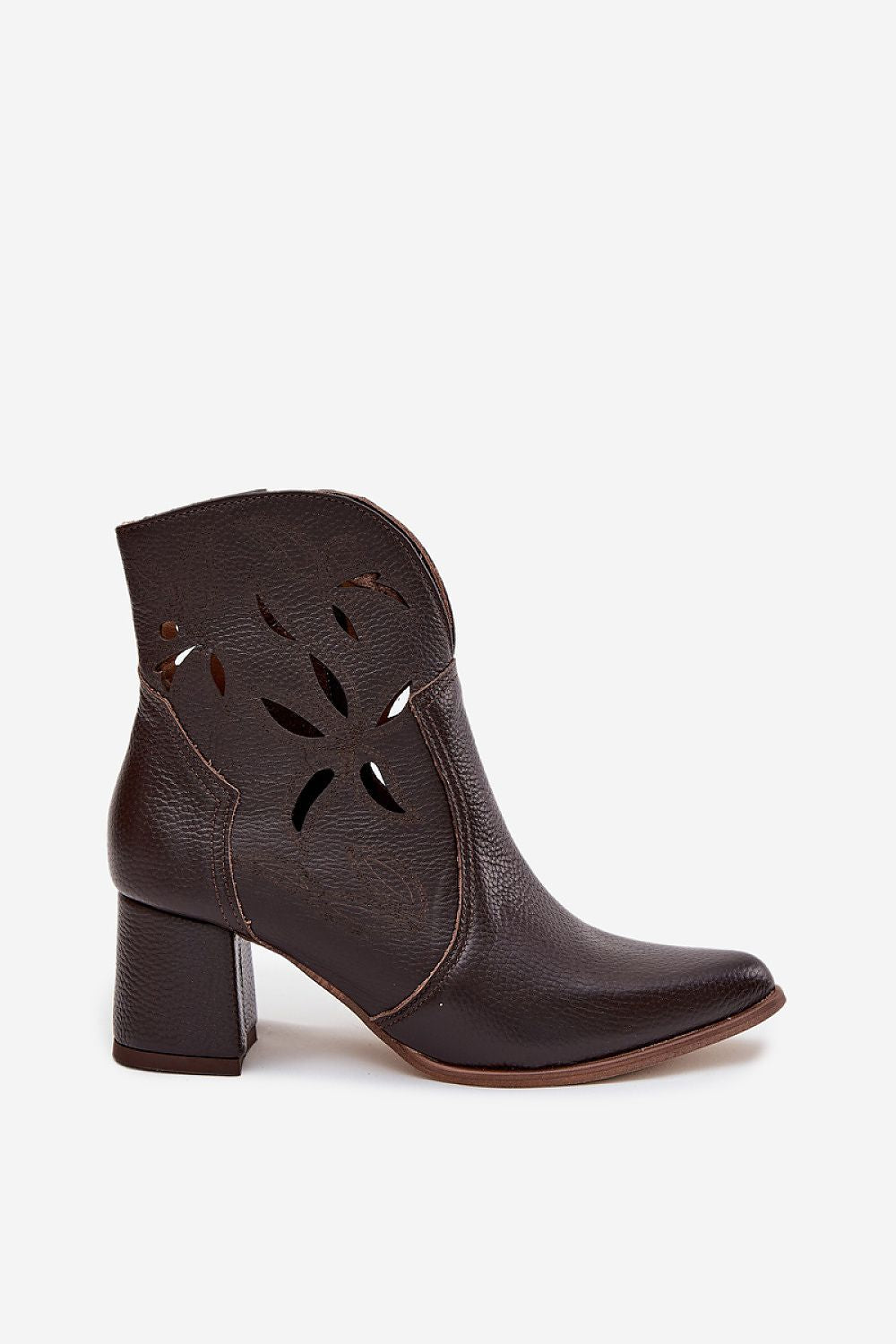 Chic natural leather ankle boots for women showcasing pointed toes and a comfortable 6.5 cm column heel by Step in Style.