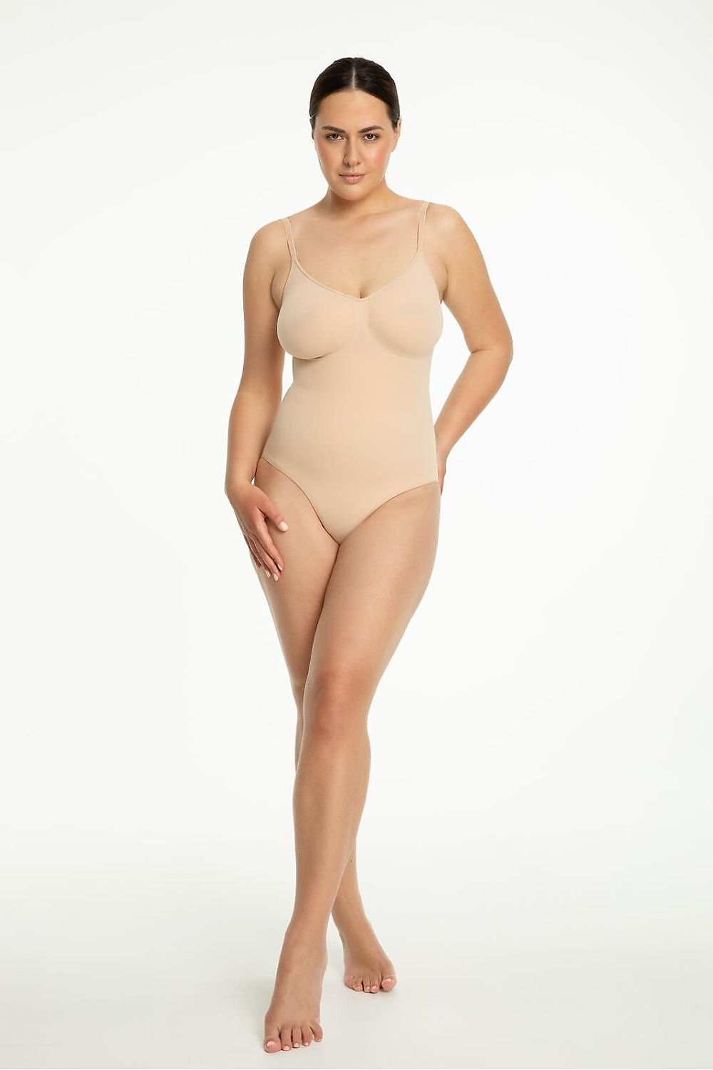 Julimex Elegant Shapewear Body 421 in an elegant display, showcasing seamless comfort and a bust-lifting design for sizes S-XXL.