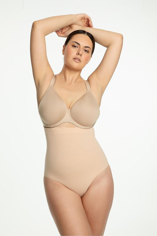 Julimex Model 441 high-waisted seamless panties in elegant beige, combining comfort and gentle shaping for a perfect silhouette.