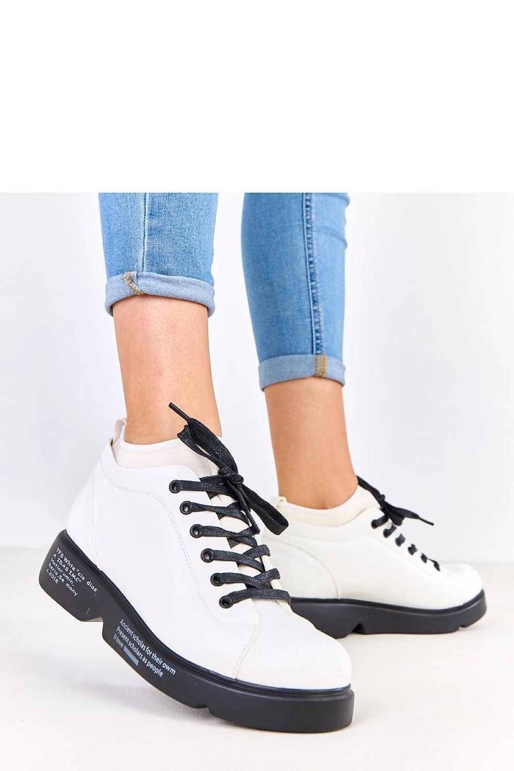 Solea women's stylish eco-leather platform shoes on a wooden floor, highlighting the fashionable round toe and 4 cm stable platform.