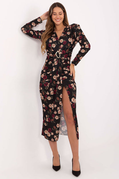 Detailed view of the decorative pleats and metal accent on the Italy Moda floral midi dress, highlighting its sophisticated style.