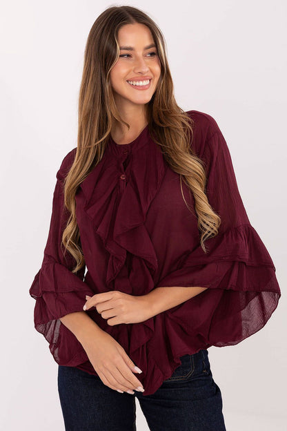 Close-up of Italy Moda cotton shirt showcasing delicate ruffle details on 3/4 sleeves, adding a touch of femininity.