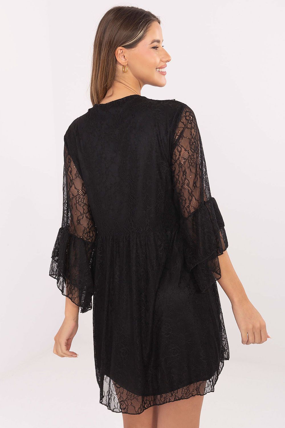 Elegant Italy Moda lace evening dress featuring a sweetheart neckline and flared mini length design, showcasing fine craftsmanship ideal for formal occasions.