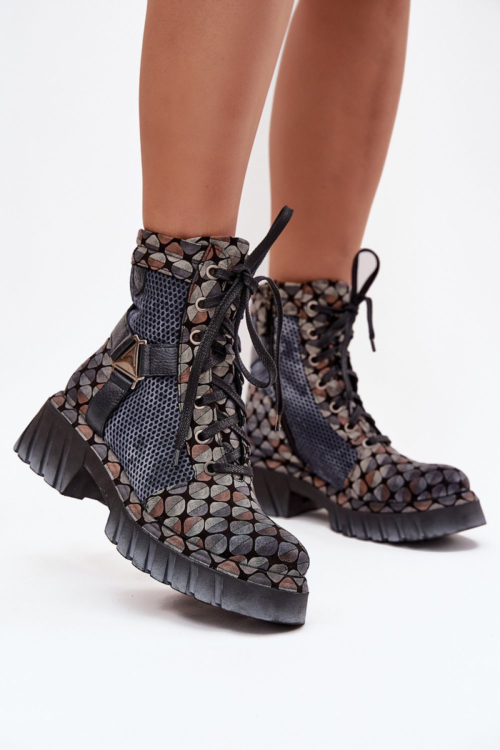 Exquisite Maciejka women's natural leather workery boots in platform style, showcasing durability and comfort by Step in Style.