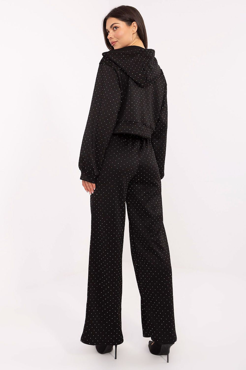 Full outfit shot of Rue Paris high-waisted pants and zip-up hoodie, perfect for chic casual outings or urban meetings.