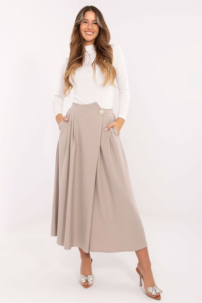 Chic pleated midi skirt by Rue Paris, perfect for office wear and formal occasions.