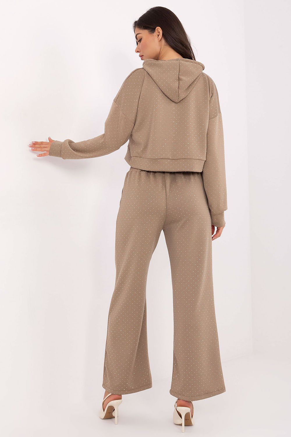 High-waisted pants from Rue Paris women’s tracksuit set, designed for elegance and comfort, presenting a sophisticated casual look.
