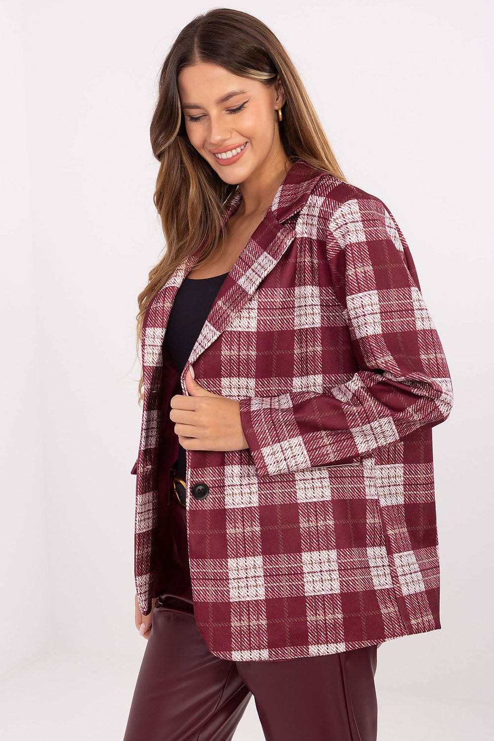 Luxurious women's checkered blazer by Rue Paris, showcasing classic button fastening and subtle shoulder pads.