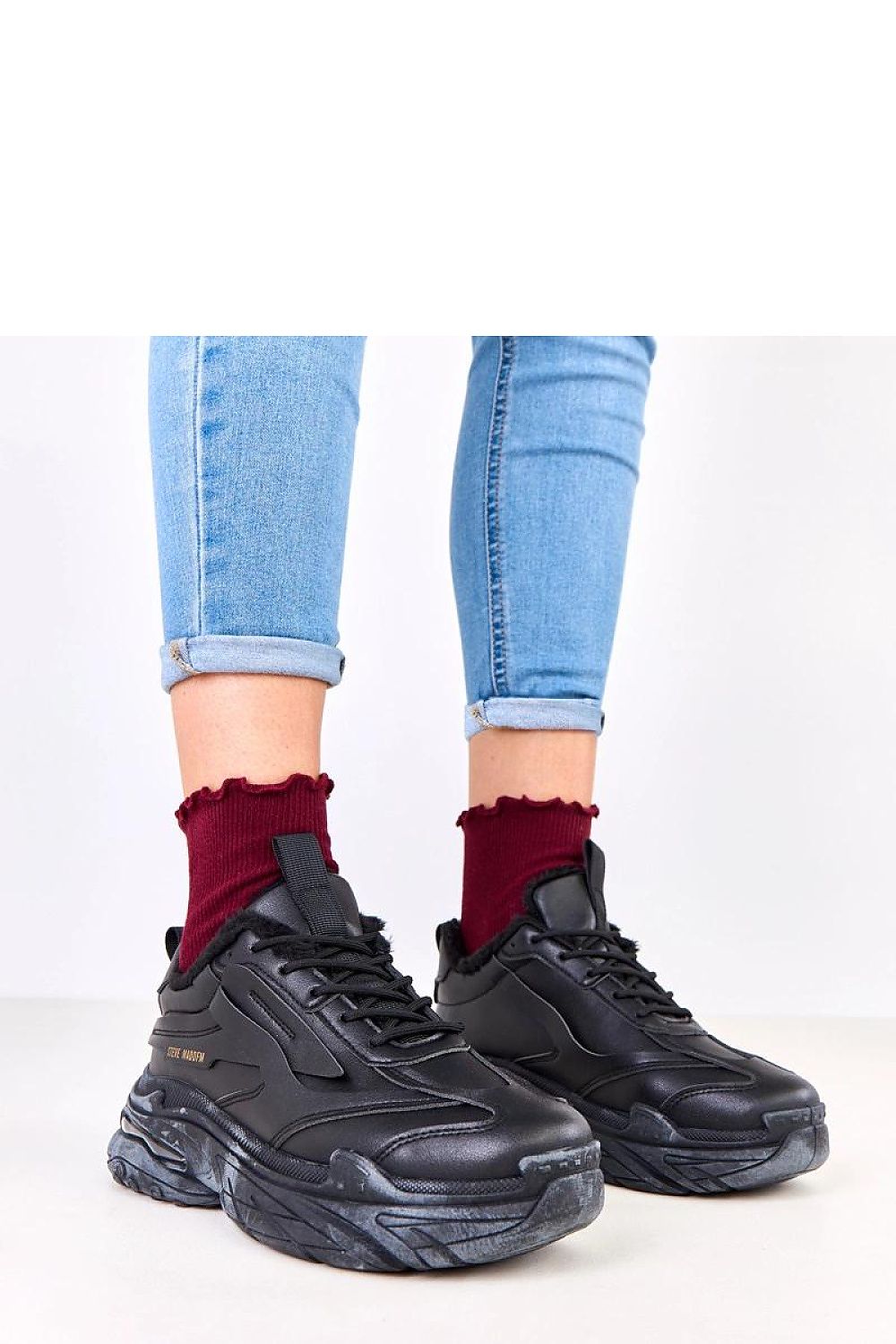 Luxury eco-leather sports shoes with fur lining by Solea, featuring a comfortable 4.5 cm platform for a stylish silhouette.