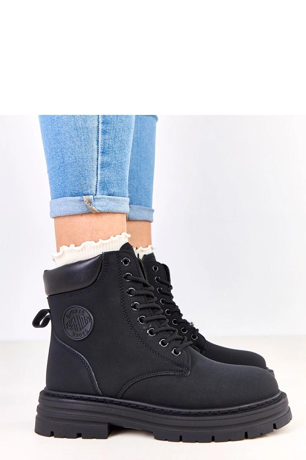 Solea winter boots showcasing a classic 13 cm shaft height, providing ankle support and sophistication for urban winter styling.