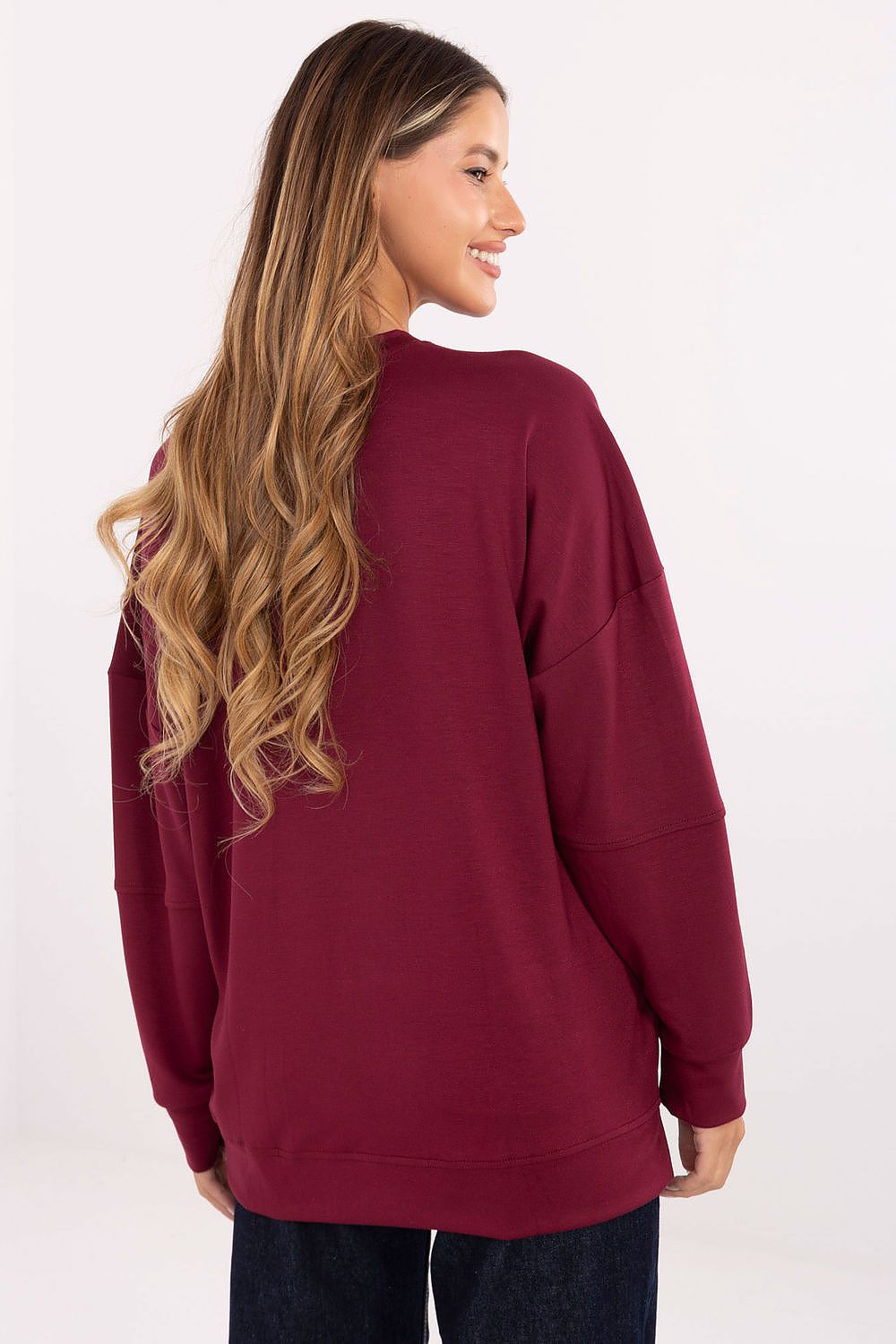 Luxury women's sweatshirt by Relevance, featuring a classic round neckline and crafted from a soft viscose-elastane blend for ultimate comfort in size EU 0.