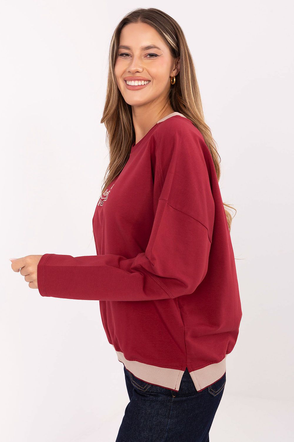 Luxurious casual women's sweatshirt by Relevance, featuring an embroidered design and crafted from a premium cotton-elastane blend, perfect for comfortable yet stylish everyday wear.