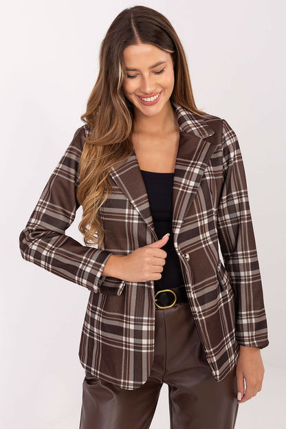 Elegant women's checked blazer by Rue Paris featuring shoulder pads, perfect for a sophisticated look.