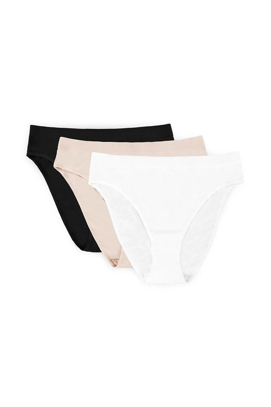 Gorteks luxurious cotton panties in a stylish 3-pack, featuring a trendy cut and comfortable fit, designed for elegance and everyday wear.