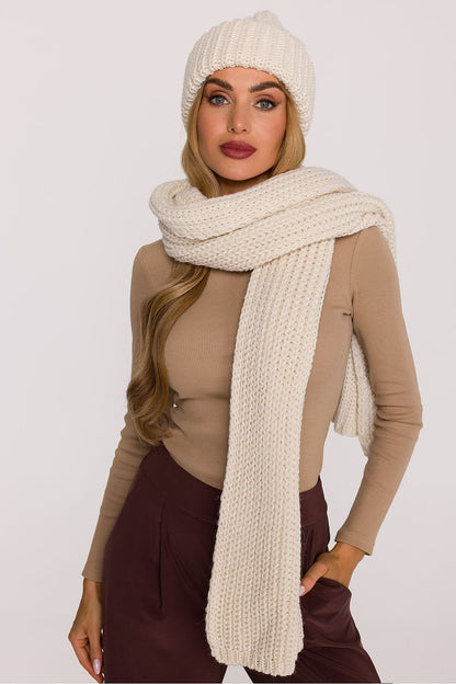 Elegant Moe long scarf, acrylic and nylon blend, ribbed weave for comfort, measuring 170cm x 45cm.