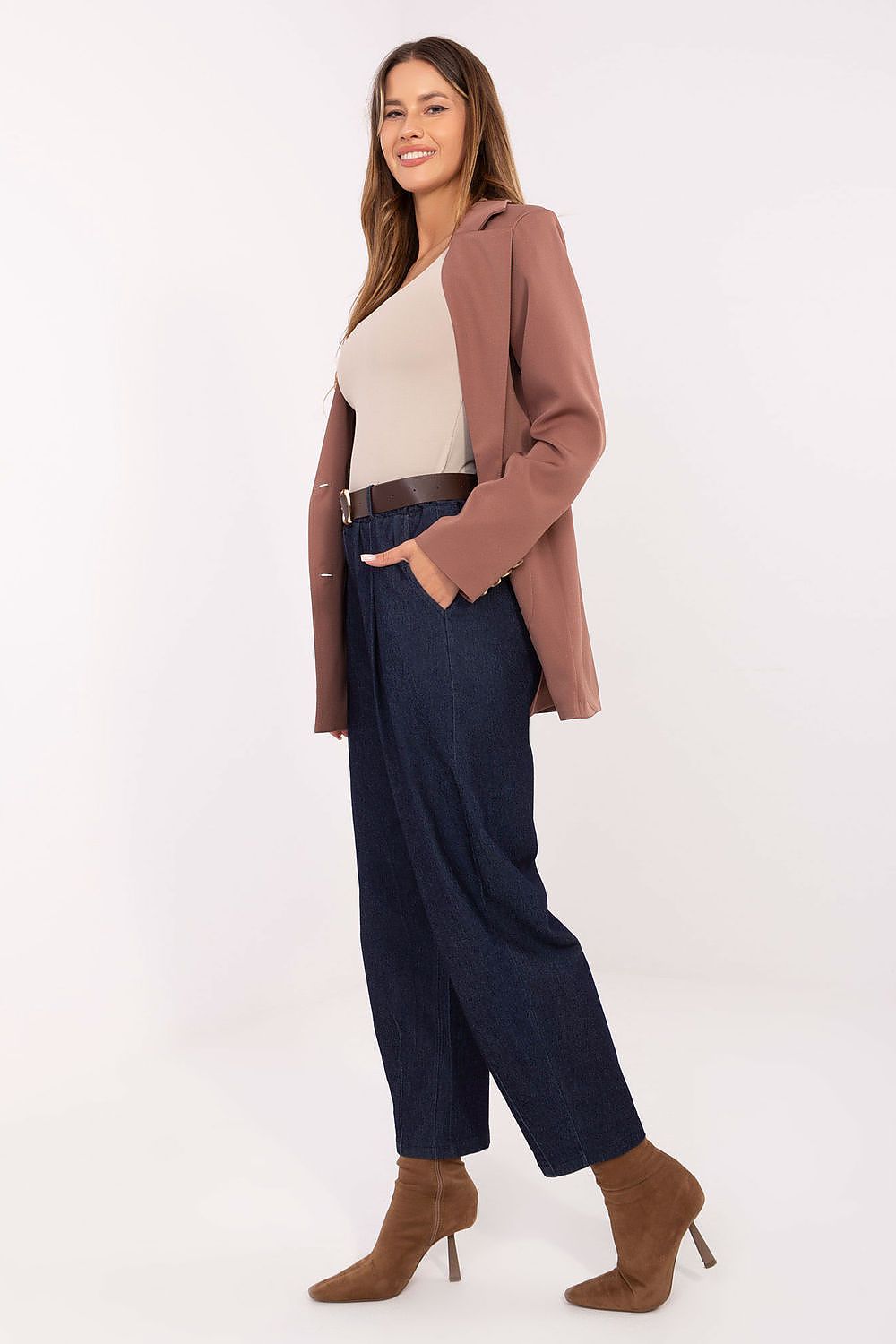 Elegant EU size 0 high-waisted carrot jeans by Factory Price, featuring an elastic waist for ultimate comfort, side slip pockets, and a trendy silhouette perfect for stylish casual wear.