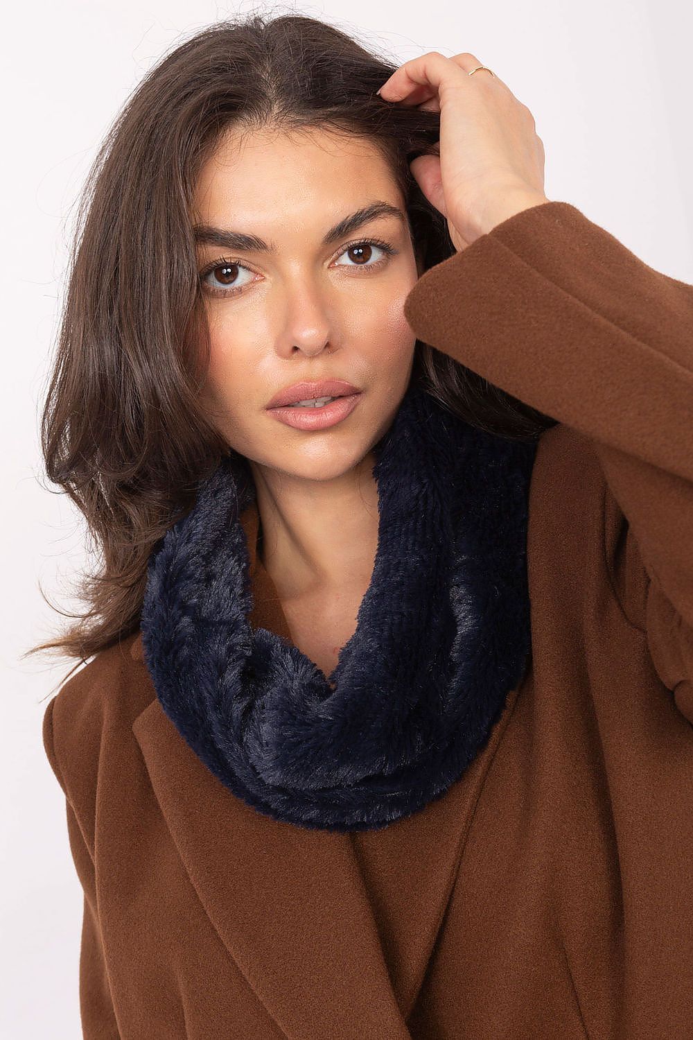 Warm and luxurious fur neck warmer by AT, designed for comfort and elegance during colder days.