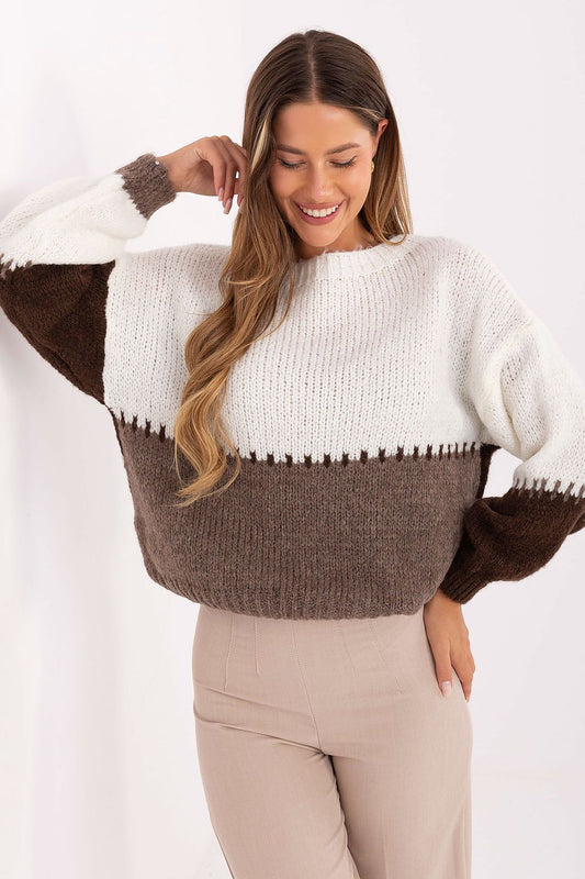 Luxurious women's striped sweater by Rue Paris, crafted from a warm wool blend, ideal for casual comfort and timeless style, featuring a classic round neckline and long sleeves.