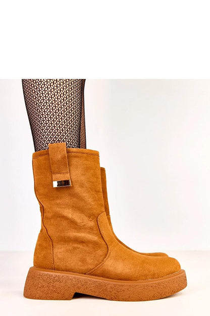 Elegant women's ankle boots by Solea crafted from ecological suede, featuring a 5 cm platform and a stylish round toe design.