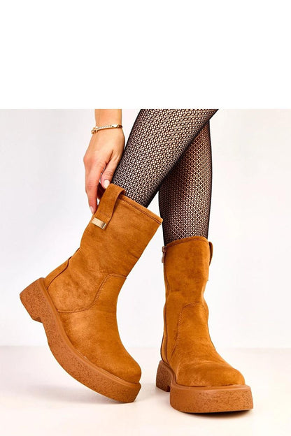 Solea's luxurious women's ankle boots displayed in various sizes, highlighting the 19 cm shaft height and versatile design for both casual and elegant styles.