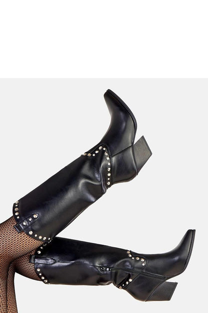 Solea women's stylish knee-high cowboy boots in elegant synthetic leather, featuring a round toe and block heel of 7cm, adorned with decorative studs for a luxurious western touch.