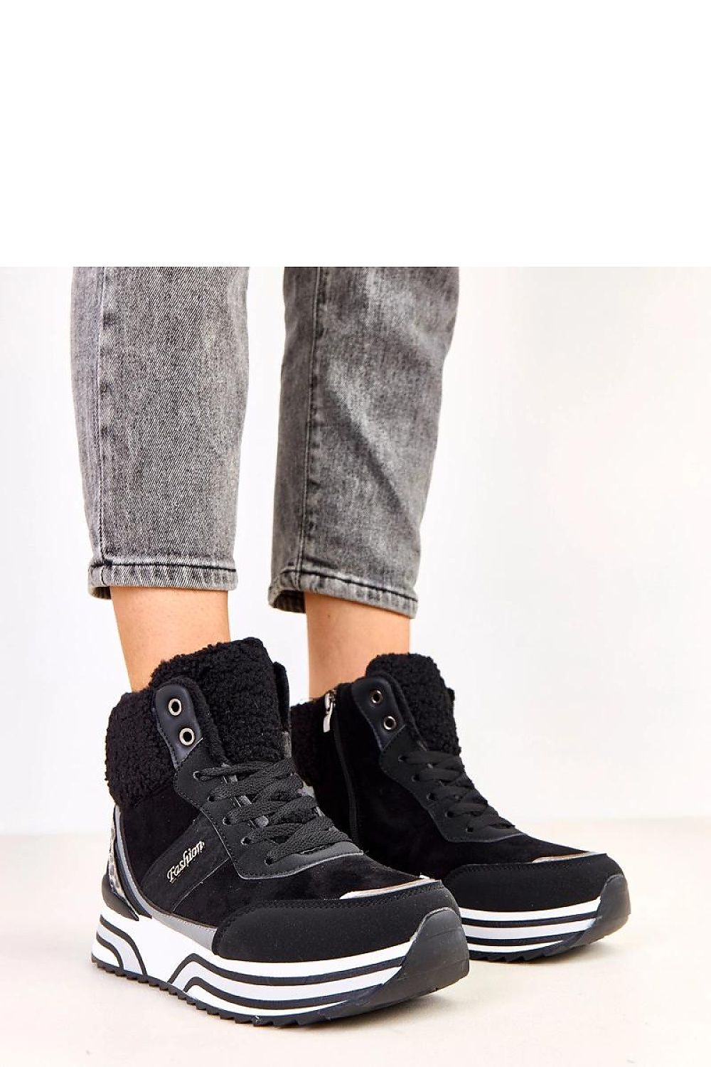 Solea women's eco leather sports shoes featuring a luxurious faux fur lining and a stylish round toe design, perfect for autumn-winter styling.