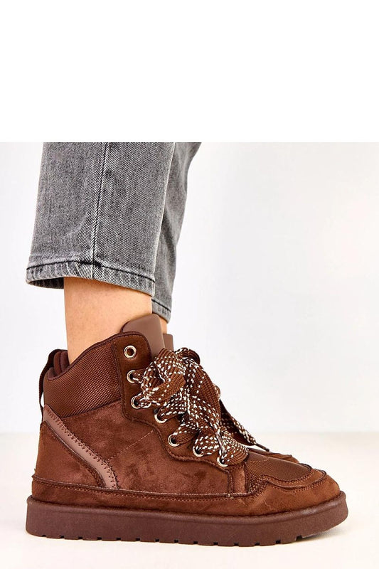 Close-up of Solea eco leather women's sports shoes, highlighting the suede-like texture and elegant sporty appeal ideal for casual luxury.