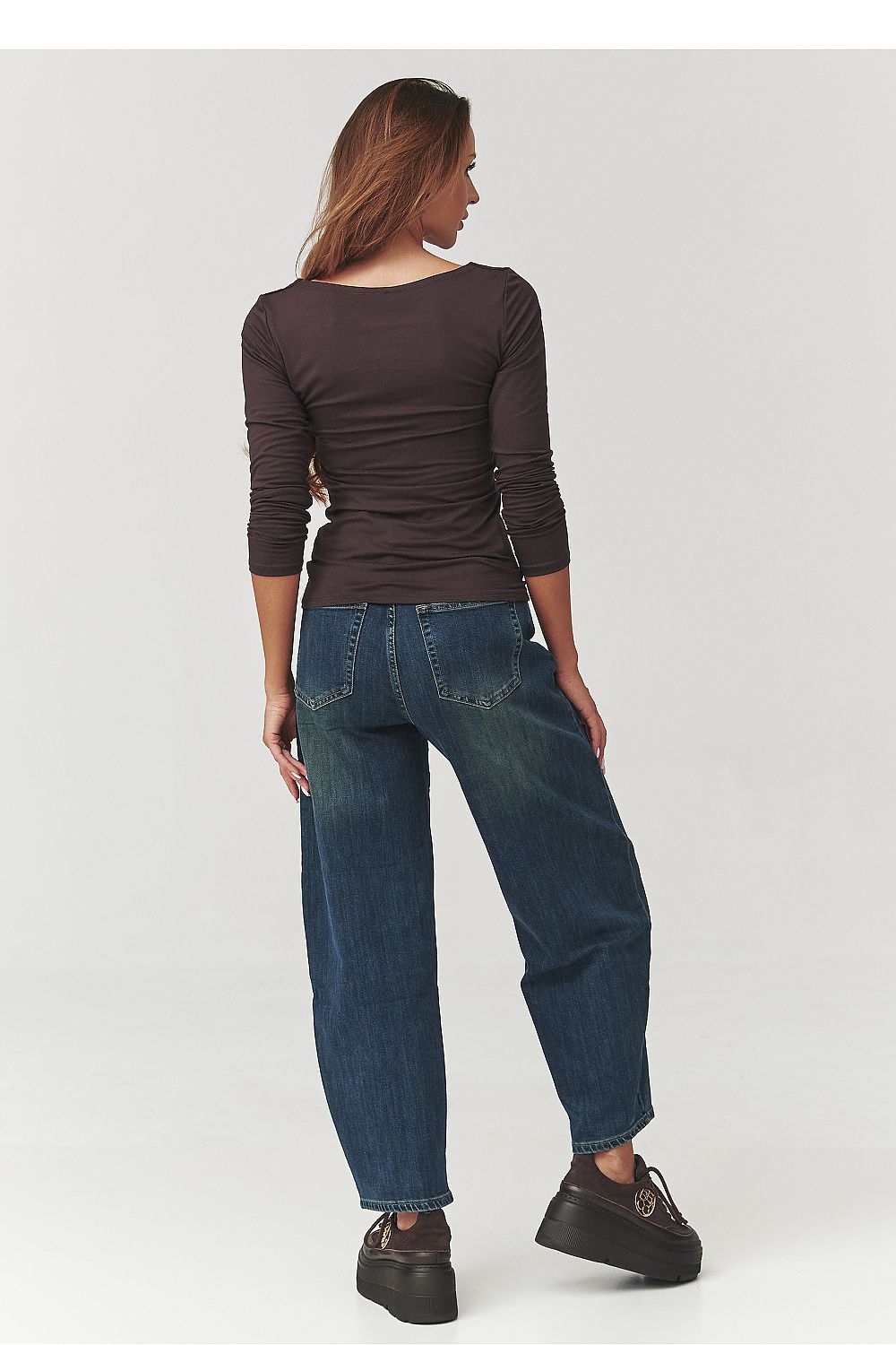 Elegant Makadamia blouse featuring a checkered neckline in EU size 0, crafted from a soft viscose blend, perfect for sophisticated casual and formal styling.