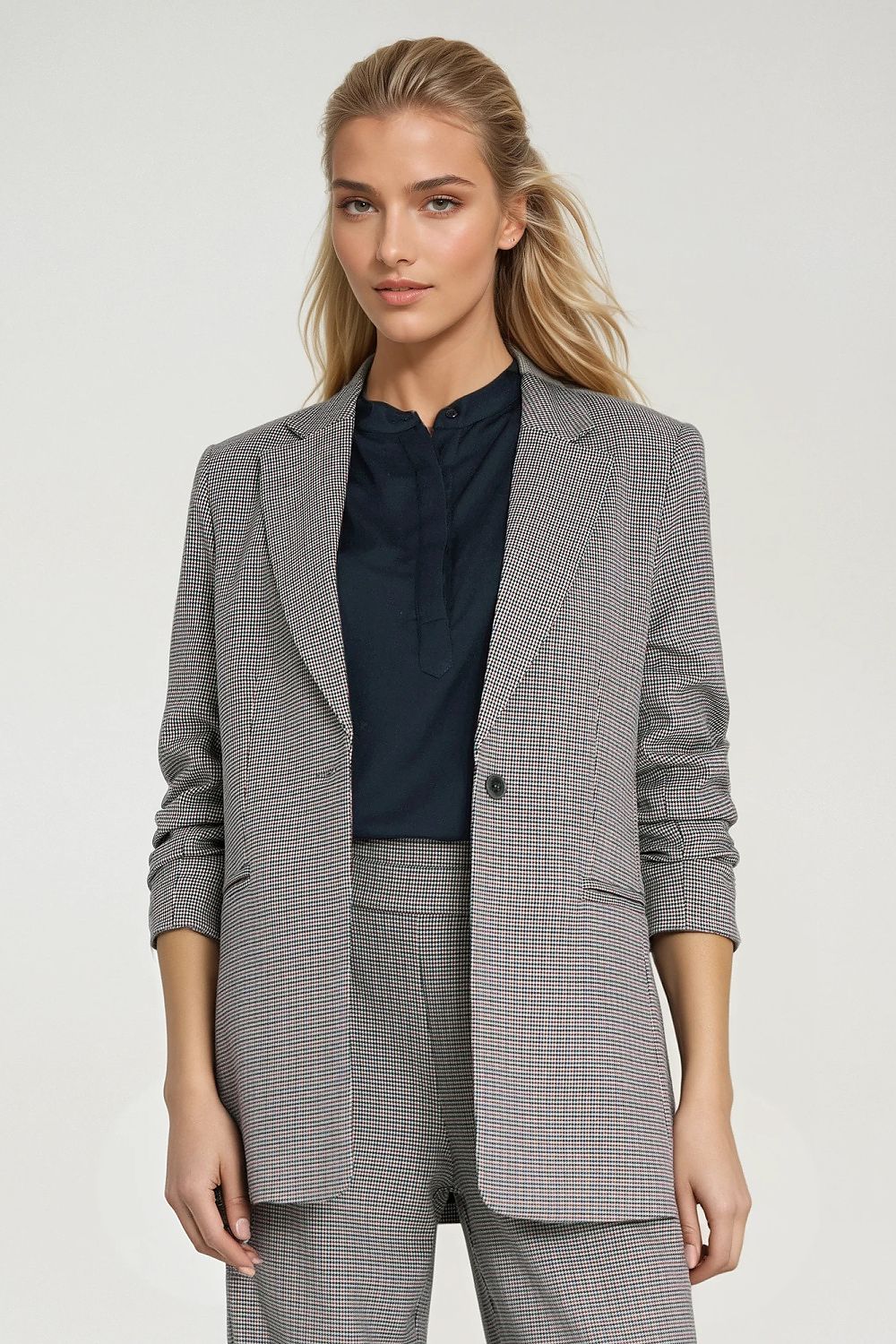 Elegant Women's Houndstooth Jacket by Nife, featuring a classic lapel collar and 3/4 sleeves for a chic and sophisticated look.