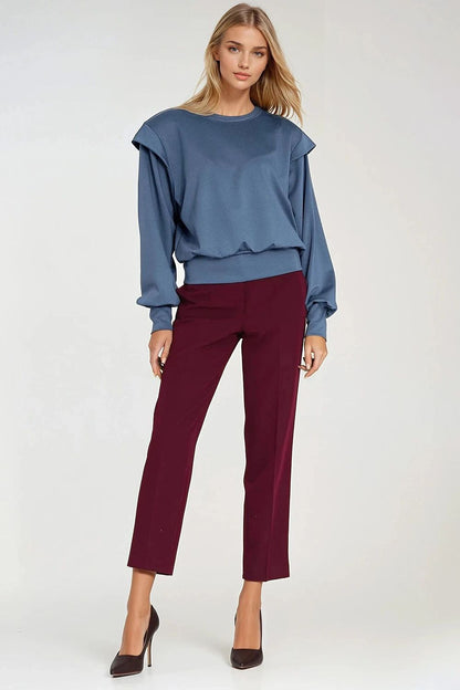 Luxurious women's oversized sweatshirt by Nife, featuring elegant shoulder pads and a modern design, available in sizes EU 36-42. Perfect for a stylish casual look.