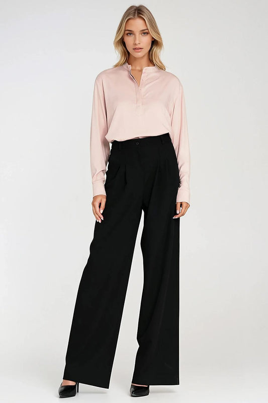 Stylish Nife women's trousers with a high waist and decorative pleats, ideal for office or elegant occasions.