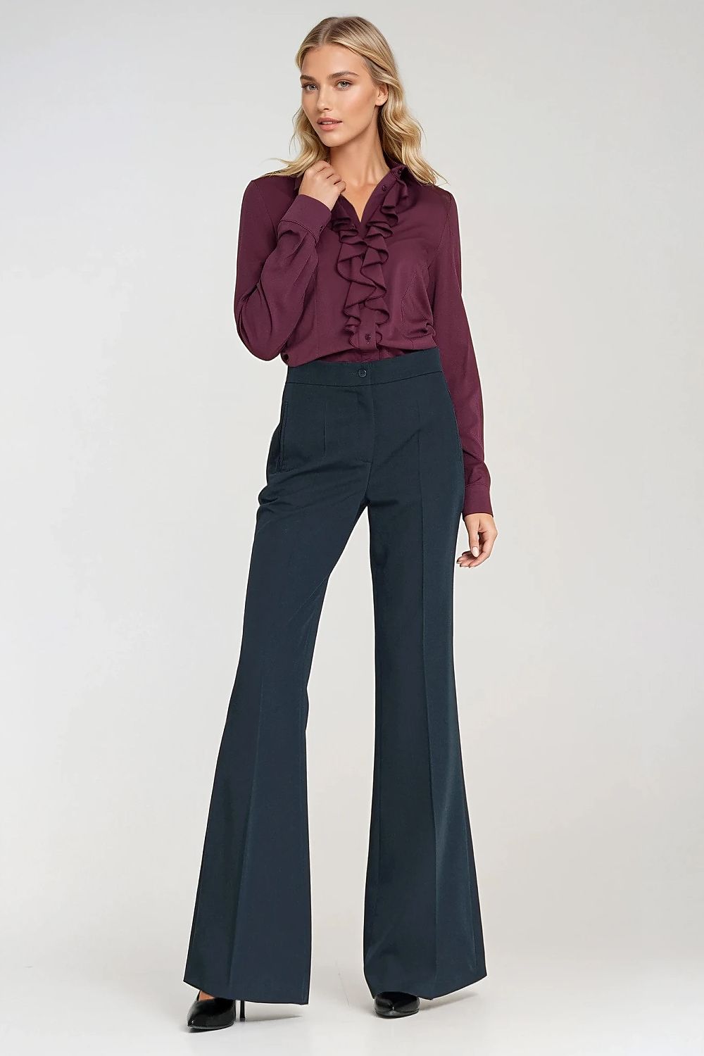 Chic and sophisticated Women's Long Sleeve Shirt by Nife, featuring classical collar and exquisite jabot detailing, perfect for office or special occasions.