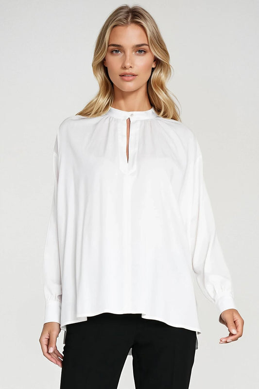 Elegant oversized viscose blouse by Nife featuring a sophisticated teardrop neckline, ideal for both office and casual elegance.