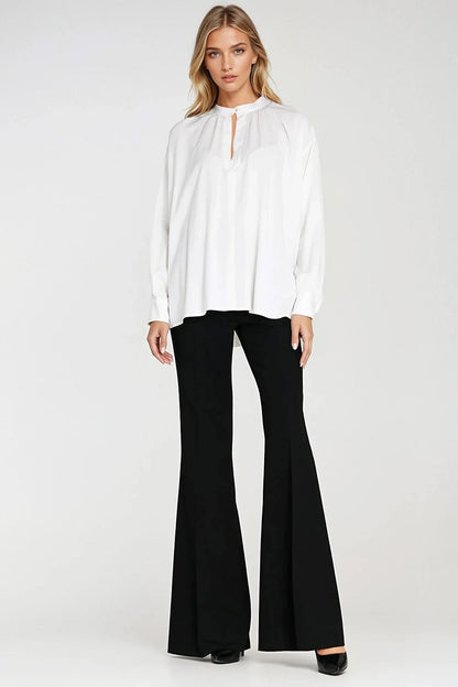 Long-sleeved viscose blouse by Nife with delicate ruching at the neckline and cuffs, showcasing luxurious style and comfort.