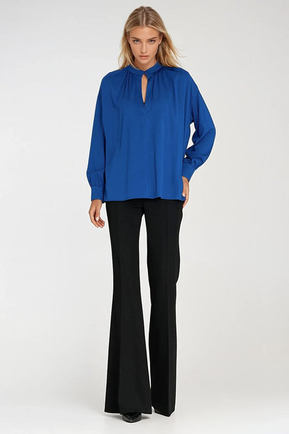 Nife elegant oversized viscose blouse in soft fabric featuring a teardrop neckline, perfect for an upscale office or casual look.
