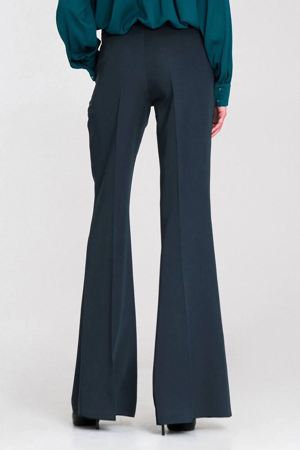 Versatile women's wide leg trousers by Nife, crafted from a quality blend of polyester, viscose, and spandex for a comfortable, tailored fit.