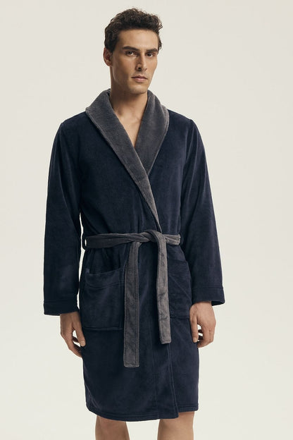 Luxury Henderson men's bathrobe with elegant collar, featuring knee-length design and practical pockets, crafted for ultimate comfort.
