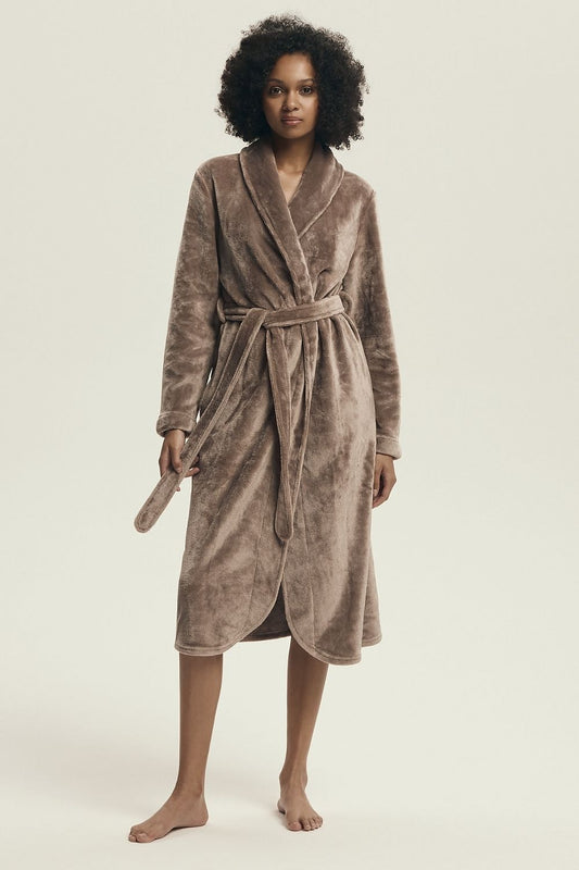 Luxurious Henderson bathrobe for women, featuring a stylish design with pockets, made from shiny fabric, perfect for creating an elegant silhouette.