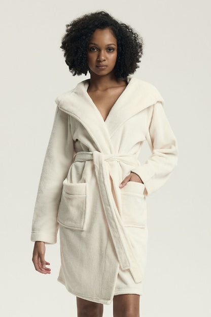 Luxurious women's hooded bathrobe by Henderson in warm soft material, perfect for cozy evenings.