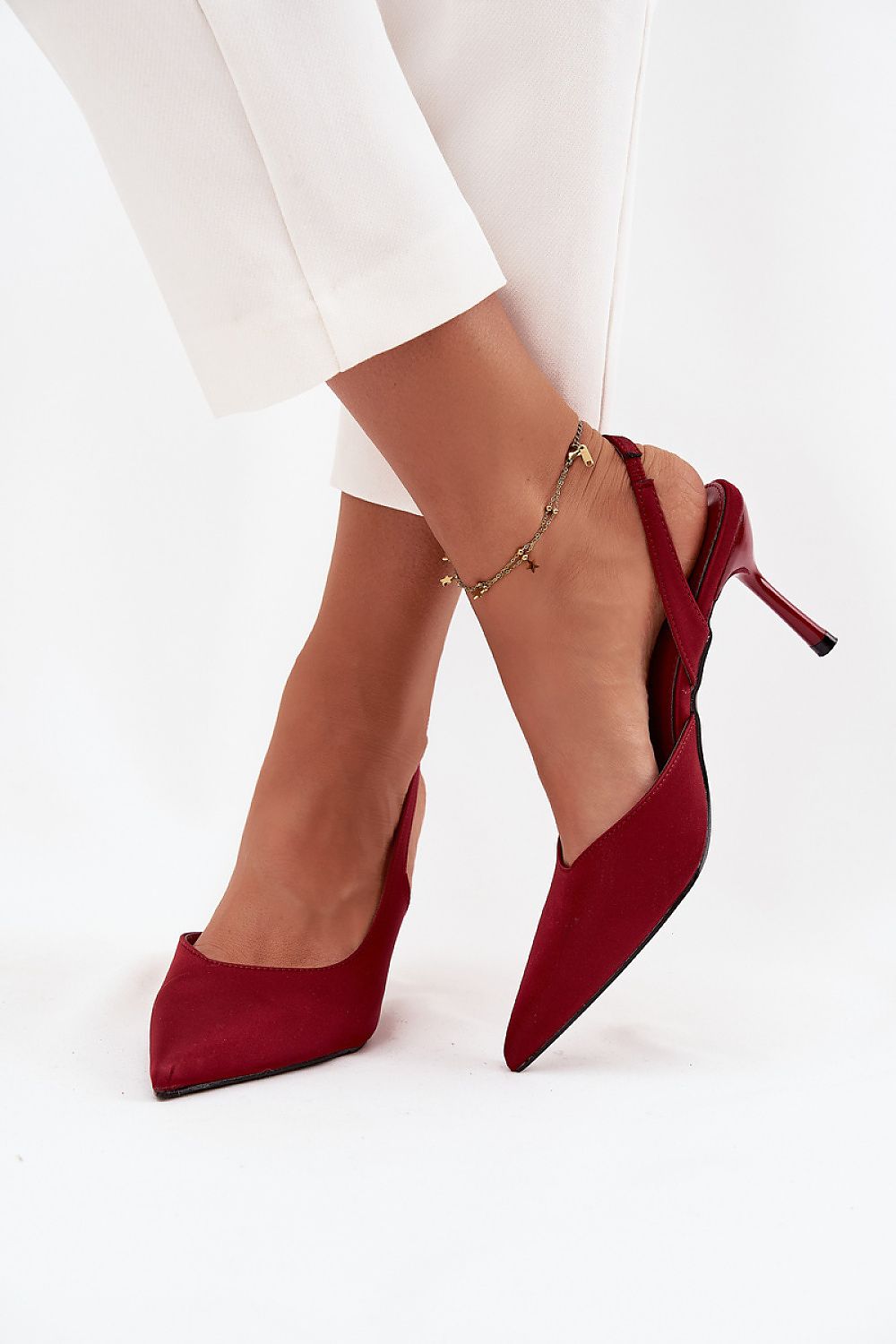 Stylish high heels for women by Step in style, showcasing a pointed toe design and luxurious craftsmanship, ideal for pairing with elegant trousers or midi skirts.