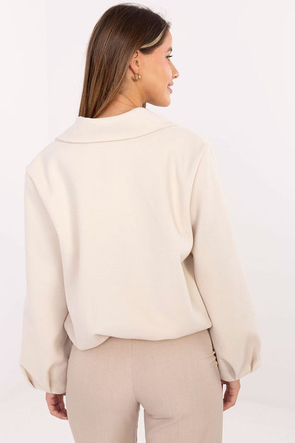 Fashionable silhouette of Rue Paris jacket with stylish puffy sleeves, designed for casual elegance in EU size 0.