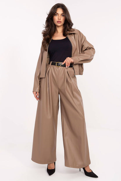 Elegant high-waisted palazzo trousers in eco-leather by Rue Paris, featuring wide legs, adjustable belt, and side pockets for a luxurious look.