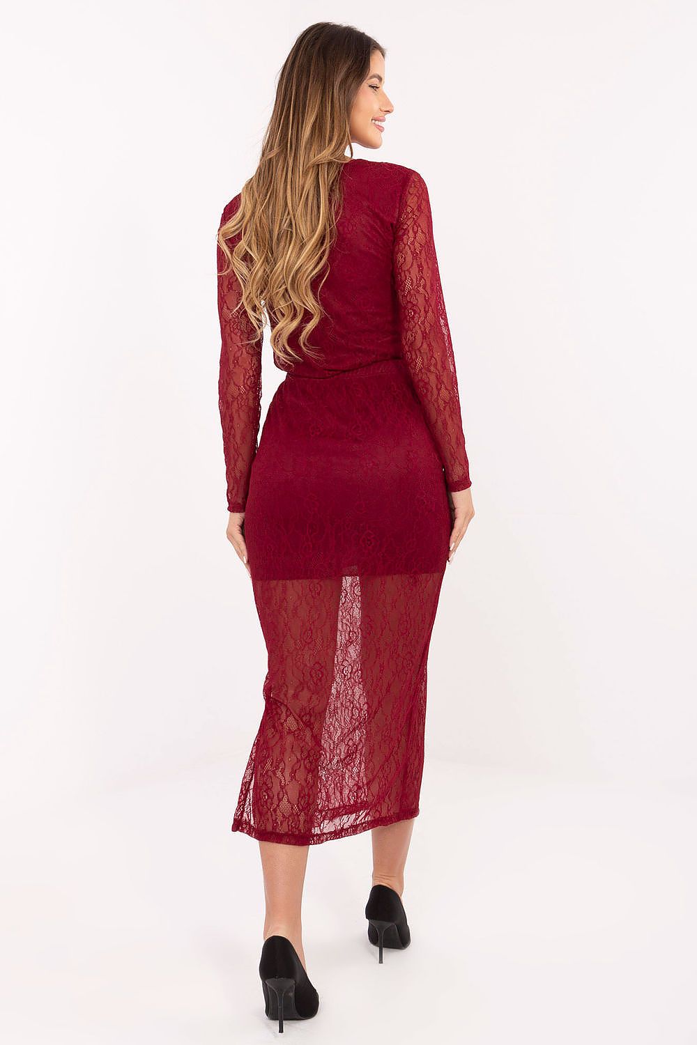 Stylish Rue Paris lace skirt featuring an openwork pattern and comfortable elastic waist, exemplifying luxury fashion for everyday elegance.